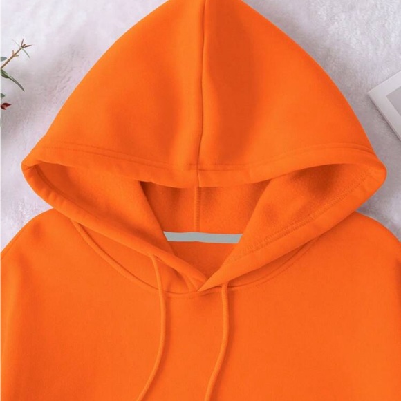 Hoodie with pockets on front with cap - Picture 4 of 6